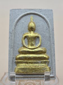 พระสมเด็จรุ่นเเรก เนื้อผงพุทธคุณปิดทอง พระ​อธิการ​คล่อง​ อินทโชโต (เจ้าอาวาส)​ วัด​เขาตาว อ.ทุ่งสง จ.นคร​ศรี​ธรรม​ราช ปี2565​