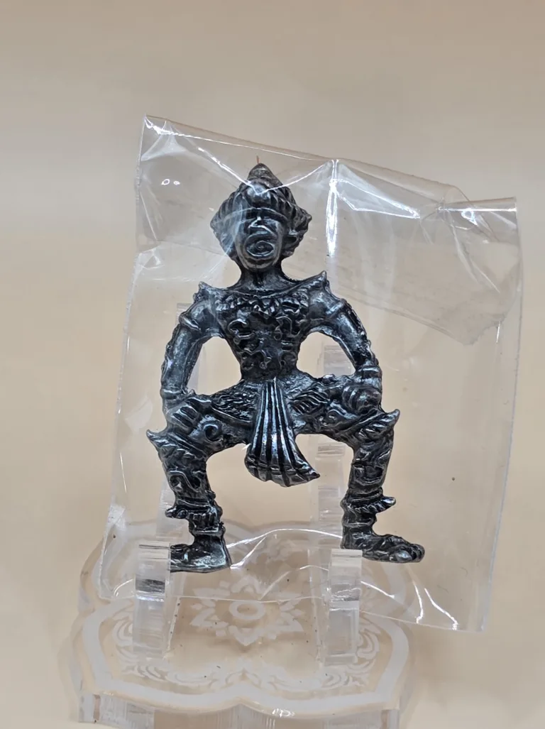 เครื่องรางหุ่นพยนต์เรียกทรัพย์ รุ่น เรียกทรัพย์ หลวงปู่ศิลา วัดโพธิ์ศรีสะอาด ปี2568